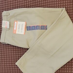 st john`s bay classic fit 40 x 30 flat front everyday khaki